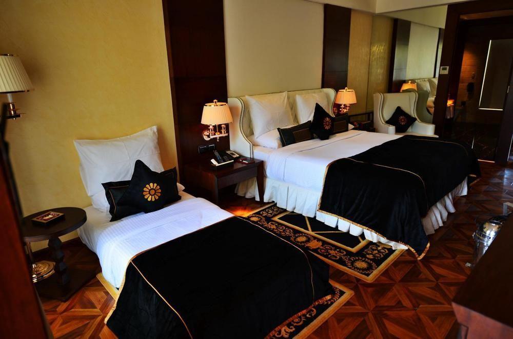 เดลลา รีสอร์ต Hotel โลนาวาลา ภายนอก รูปภาพ