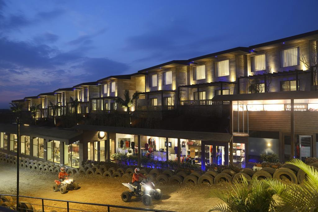 เดลลา รีสอร์ต Hotel โลนาวาลา ภายนอก รูปภาพ