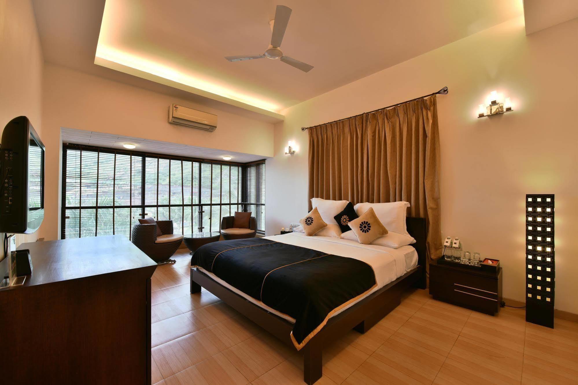 เดลลา รีสอร์ต Hotel โลนาวาลา ภายนอก รูปภาพ