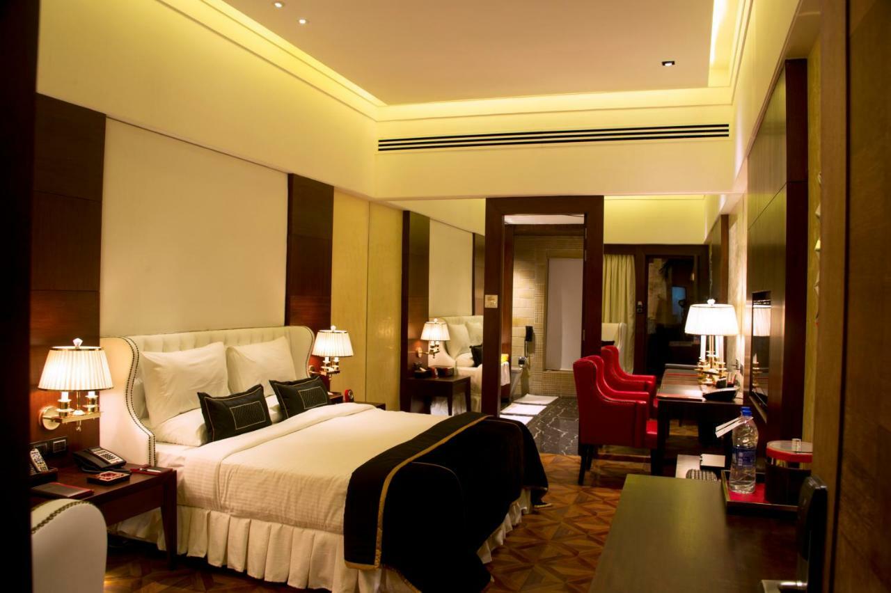 เดลลา รีสอร์ต Hotel โลนาวาลา ภายนอก รูปภาพ