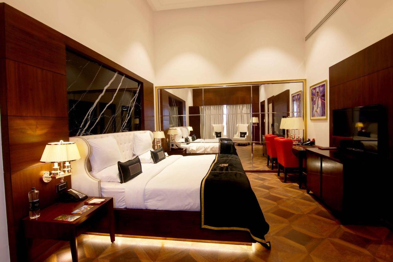 เดลลา รีสอร์ต Hotel โลนาวาลา ภายนอก รูปภาพ