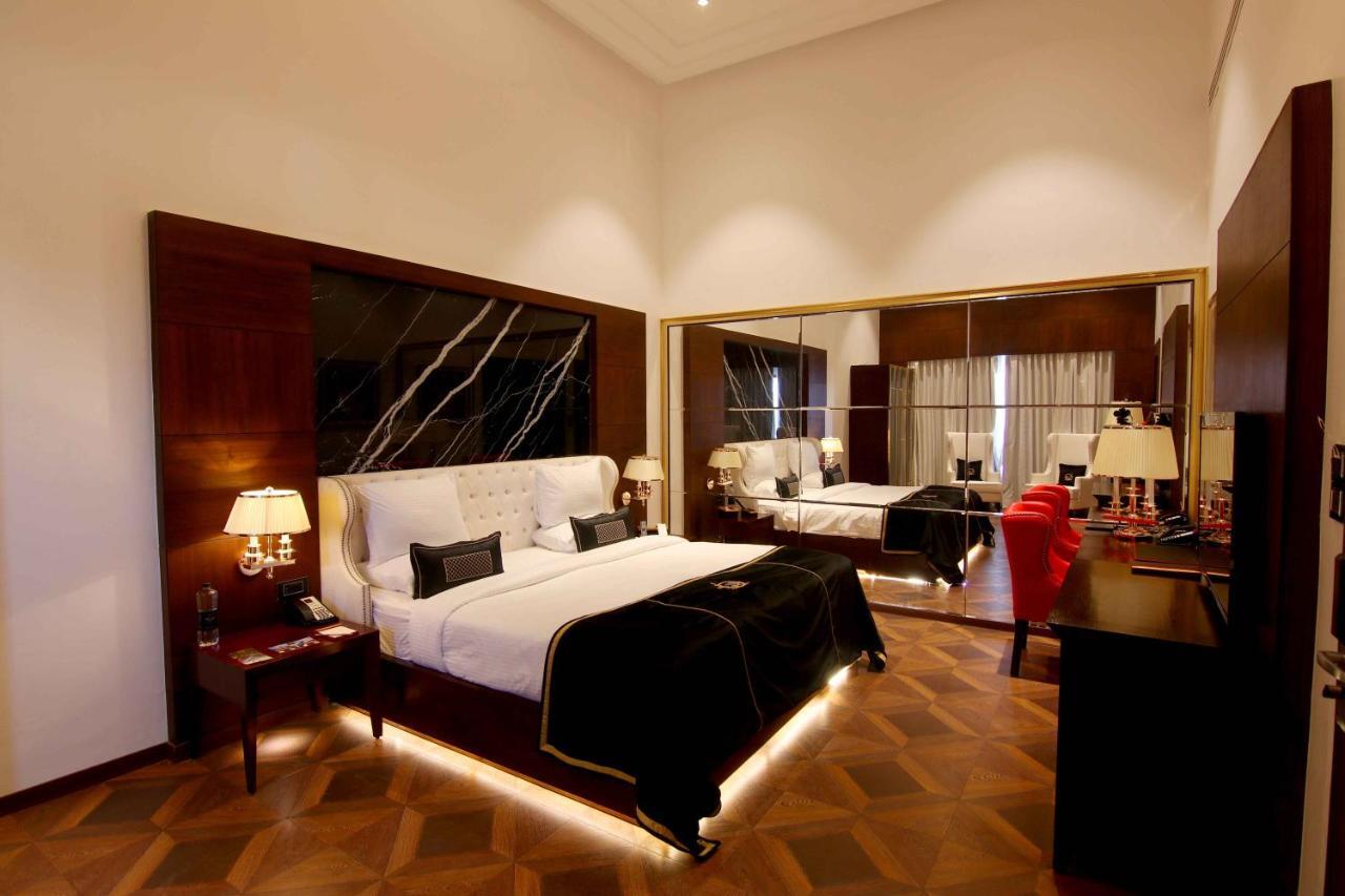 เดลลา รีสอร์ต Hotel โลนาวาลา ภายนอก รูปภาพ